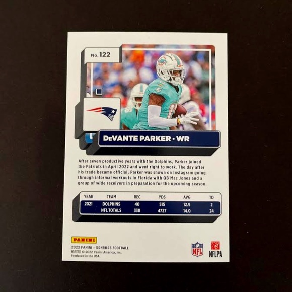 DeVante Parker: New England Patriots, Wide Receiver 2022 Panini Donruss #122 - Picture 2 of 2